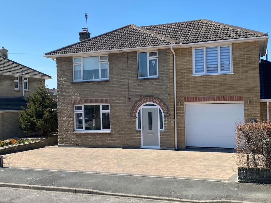 Modern 4 Bedroom House In Weymouth Sunny Corner Esterno foto