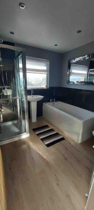 Modern 4 Bedroom House In Weymouth Sunny Corner Esterno foto